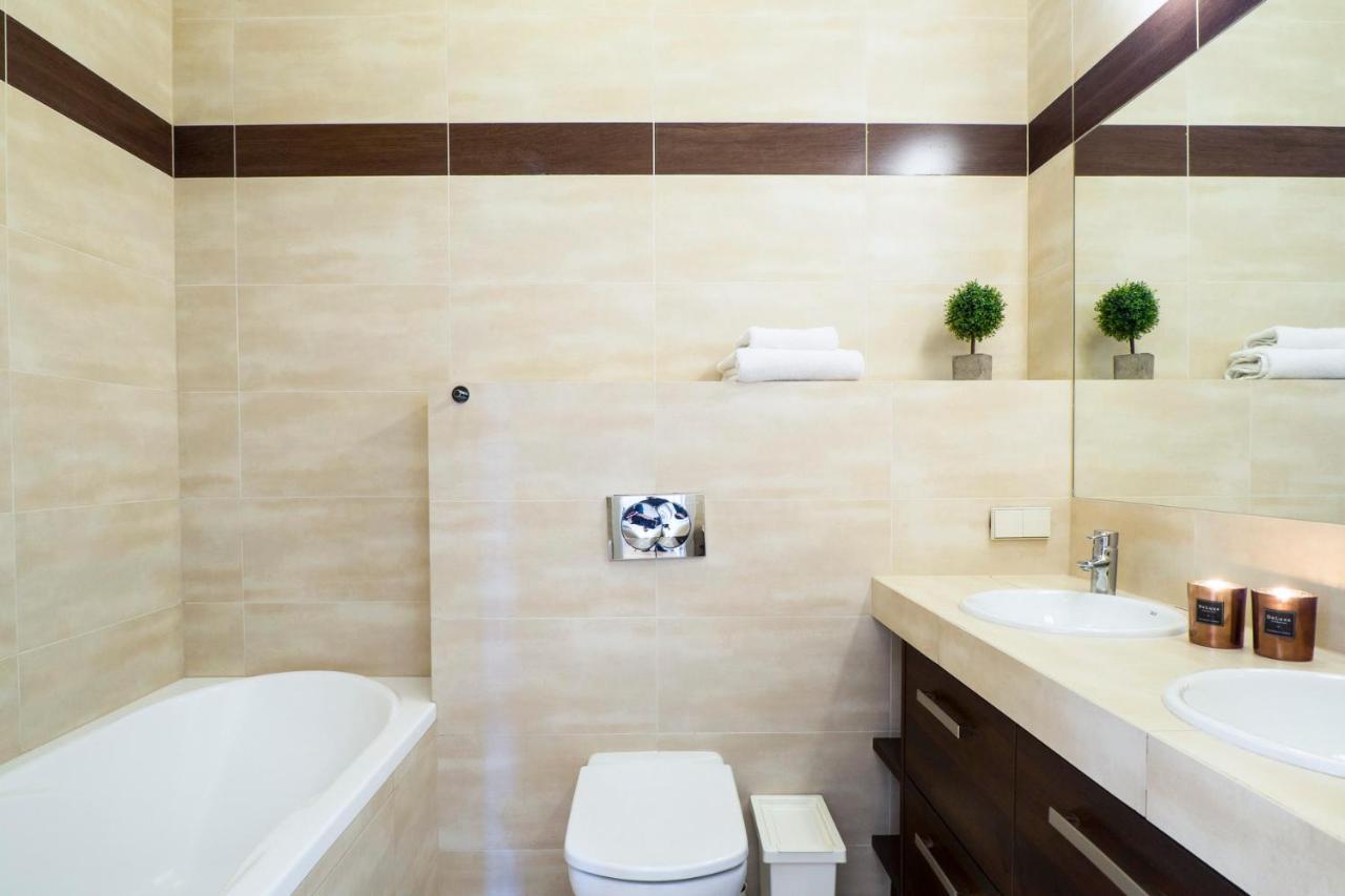 Prestige Apartment - Elegant & Quiet Stay 3 Rooms 90M2 - As Home Apartamenty Rynek 508 ヴロツワフ エクステリア 写真